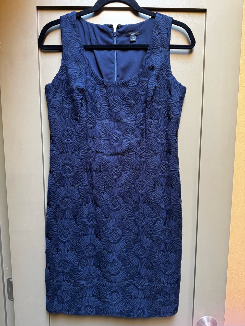 Ann Taylor Navy Floral Textured Midi Sheath Dress 6P